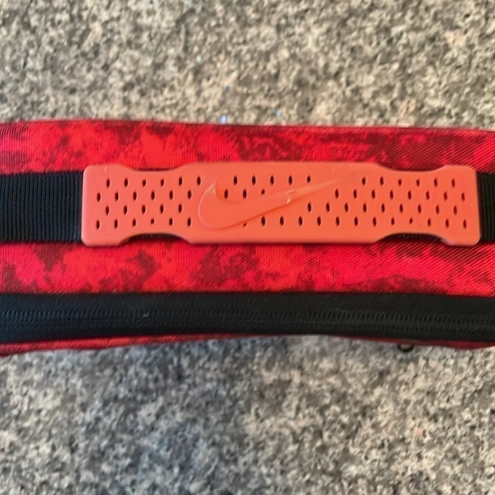 Nike insulated lunch box